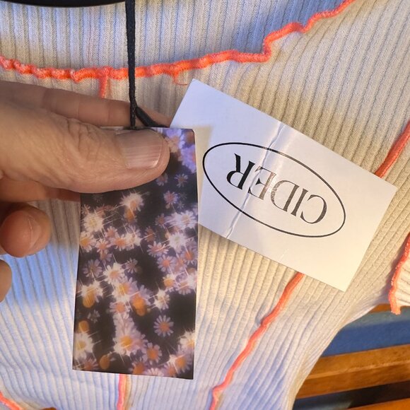 NWT Cider Contrast Trim ribbed Crop Top Sz L - Picture 4 of 6